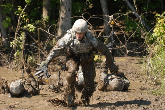 Guard Soldiers Get Down and Dirty